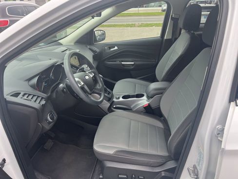 Used 2016 Ford Escape SE w/ Equipment Group 201A FWD image 10