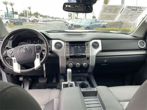 Used 2019 Toyota Tundra SR5 w/ SR5 Convenience Package image 18