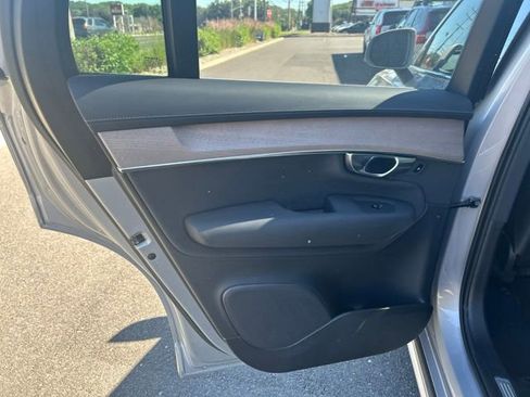 Certified 2025 Volvo XC90 B6 Plus AWD/4WD image 15