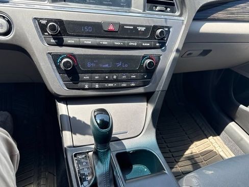 Used 2016 Hyundai Sonata Limited FWD image 14