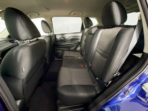 Used 2018 Nissan Rogue SV image 23