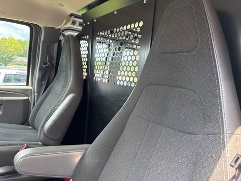 Certified 2023 Chevrolet Express 2500 w/ Driver Convenience Package image 10