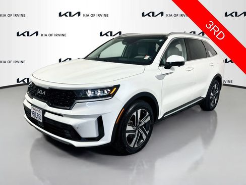 Certified 2023 Kia Sorento SX Prestige w/ Panoramic Sunroof Package AWD/4WD image 4