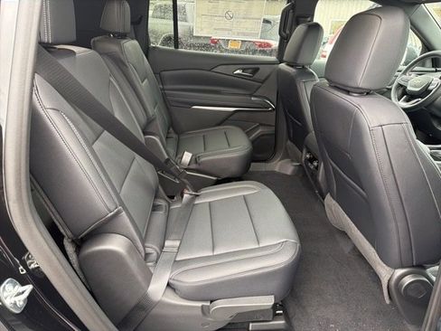 New 2026 Chevrolet Traverse LT image 23