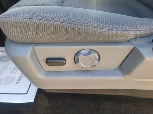 Used 2014 Ford F150 XLT w/ XLT Chrome Package image 23