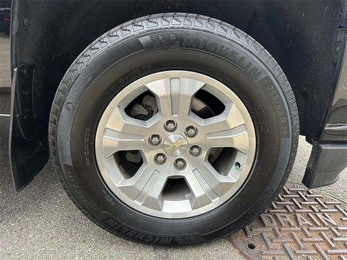 Used 2018 Chevrolet Silverado 1500 LT w/ All Star Edition image 9
