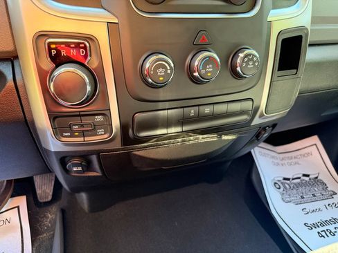 Used 2019 RAM 1500 Classic SLT AWD/4WD image 20