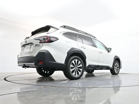 Certified 2025 Subaru Outback Limited AWD/4WD image 43