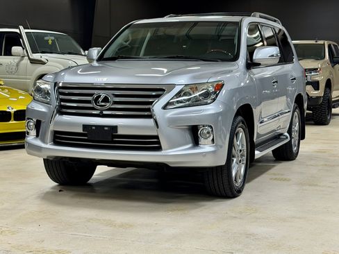 Used 2013 Lexus LX 570 4WD image 19