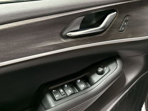 New 2026 Jeep Grand Cherokee Limited w/ Limited Altitude Package AWD/4WD image 22