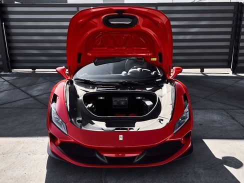 Used 2023 Ferrari F8 Tributo image 18