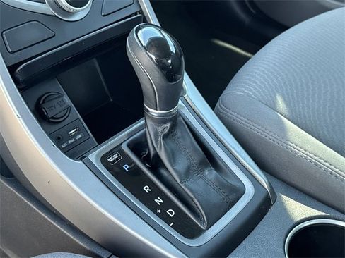 Used 2015 Hyundai Elantra SE w/ Option Group 02 image 31