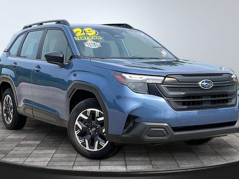Certified 2025 Subaru Forester AWD/4WD image 10