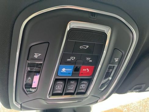 New 2025 Jeep Grand Cherokee L Limited w/ Black Appearance Package image 34