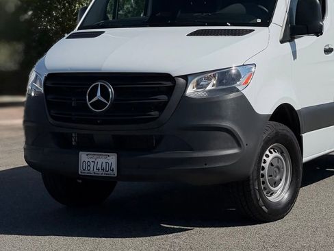 Used 2025 Mercedes-Benz Sprinter 2500 image 3