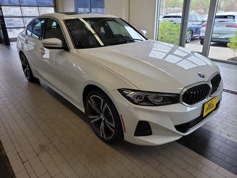 Used 2024 BMW 330i xDrive Sedan w/ Convenience Package AWD/4WD image 3