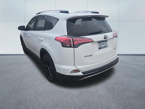 Used 2017 Toyota RAV4 XLE image 5