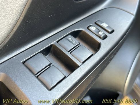 Used 2017 Toyota Yaris LE image 30