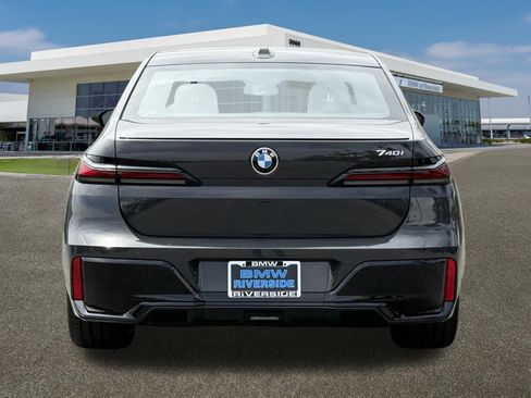 New 2026 BMW 740i w/ Premium Package RWD image 9