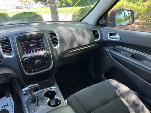 Used 2019 Dodge Durango SXT AWD/4WD image 29