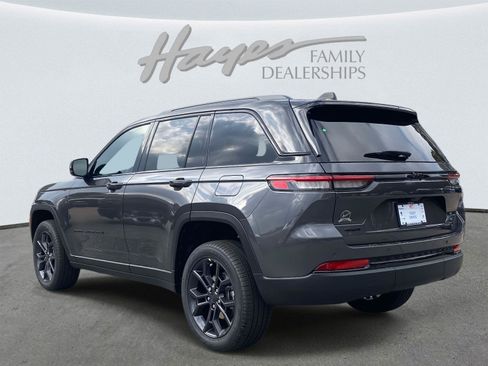 New 2025 Jeep Grand Cherokee Limited AWD/4WD image 25