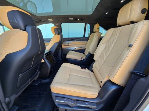 New 2026 Cadillac Escalade IQ Sport 2 w/ LPO, ONYX Package AWD/4WD image 16