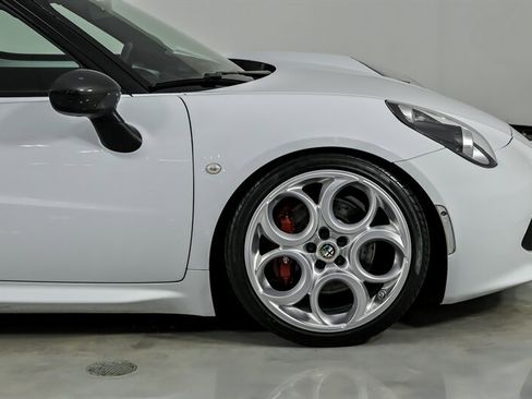 Used 2015 Alfa Romeo 4C Coupe w/ Leather Interior Group RWD image 14