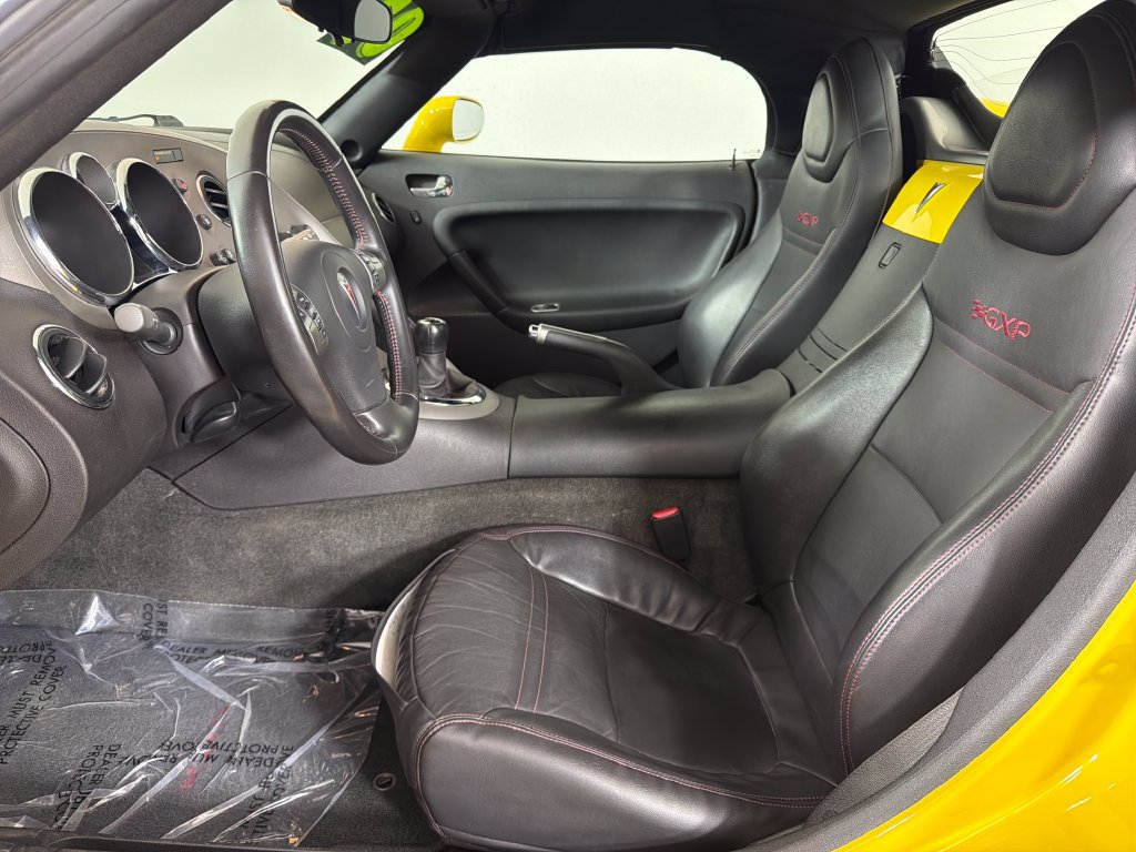 Used 2007 Pontiac Solstice GXP w/ Premium Package RWD image 14