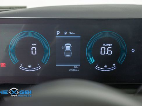Used 2025 Hyundai Santa Cruz SEL AWD/4WD image 17