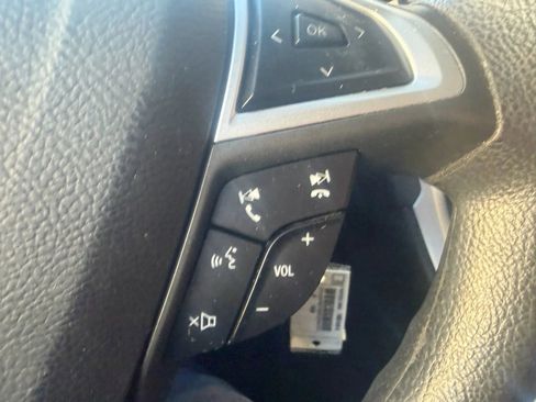 Used 2014 Ford Fusion SE image 16