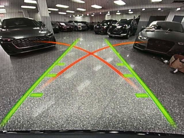 Used 2022 BMW X5 xDrive40i AWD/4WD image 25