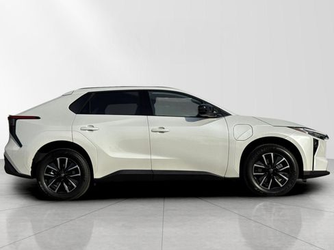 New 2026 Toyota bZ XLE Plus image 2