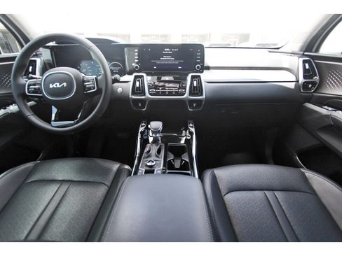 Certified 2023 Kia Sorento SX AWD/4WD image 10