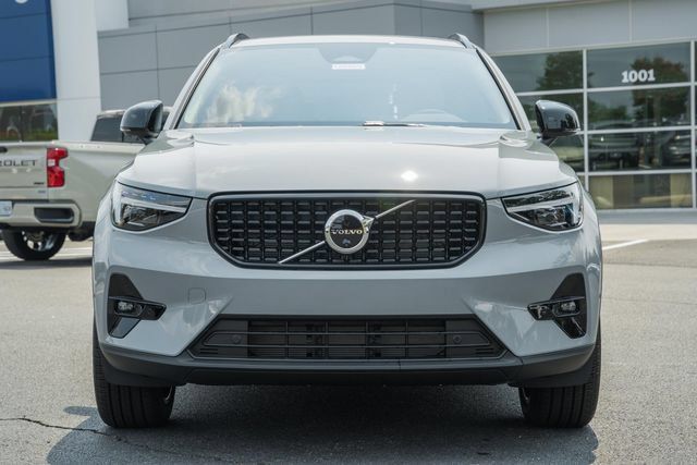 New 2026 Volvo XC40 B5 Ultra w/ Protection Package Premier AWD/4WD image 2