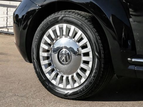 Used 2014 Volkswagen Beetle 1.8T image 37