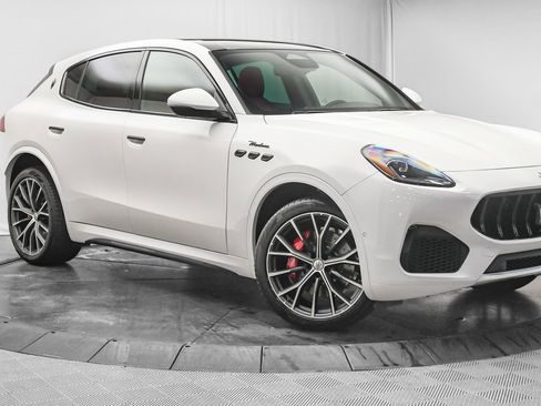 New 2026 Maserati Grecale Modena image 1