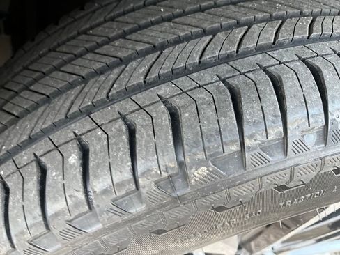 New 2026 Land Rover Defender 110 OCTA image 24