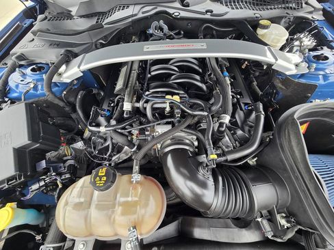 Used 2019 Ford Mustang Shelby GT350 w/ Technology Package RWD image 34