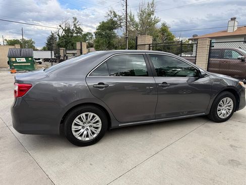 Used 2013 Toyota Camry LE FWD image 6