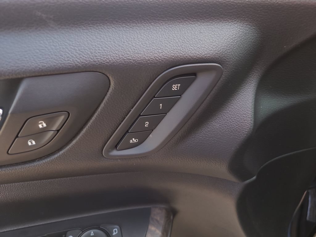 Used 2023 GMC Acadia Denali FWD image 20