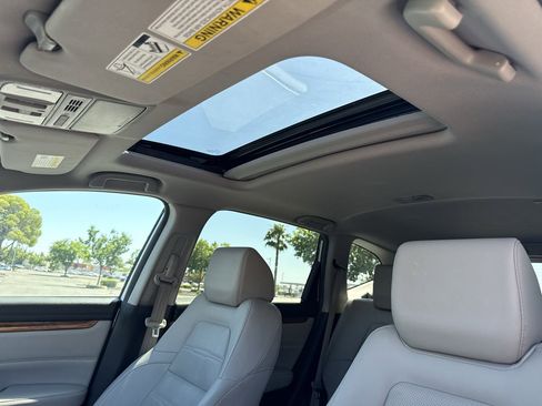 Used 2017 Honda CR-V EX-L image 12