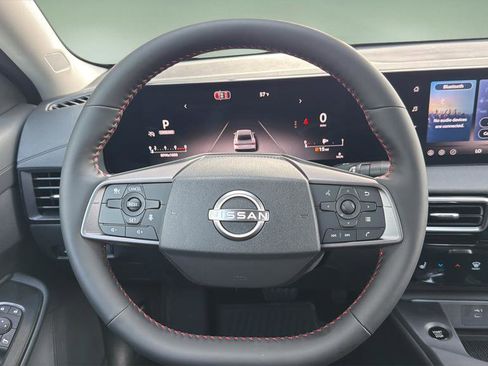 New 2026 Nissan Sentra SR FWD image 9