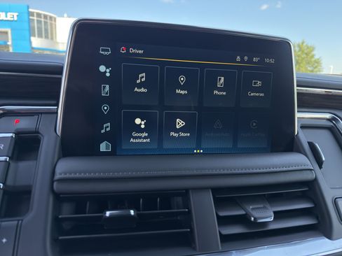 Used 2024 Chevrolet Suburban LT image 18