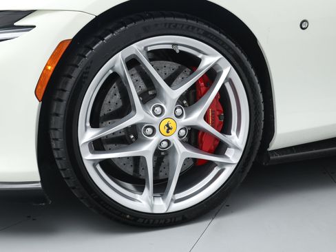 Certified 2021 Ferrari Roma RWD image 15