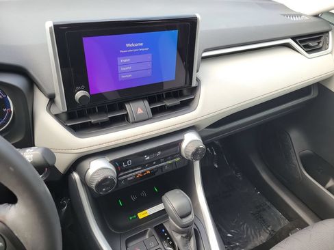 Certified 2025 Toyota RAV4 XLE w/ Convenience Package AWD/4WD image 14