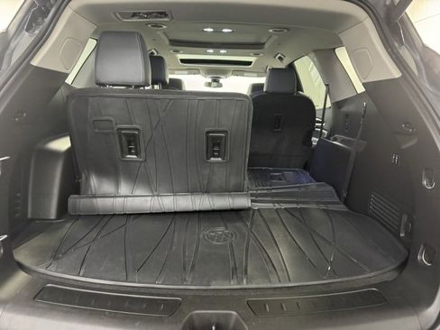 Used 2019 Buick Enclave Premium image 37