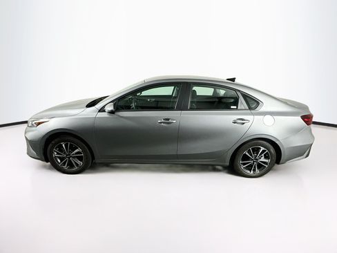 Used 2023 Kia Forte LXS FWD image 4