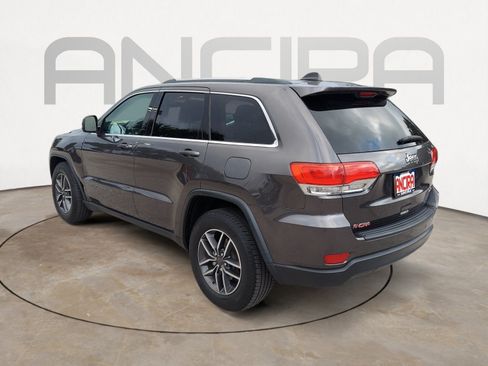 Used 2019 Jeep Grand Cherokee Laredo w/ 18" Wheel & 8.4" Radio Group RWD image 8