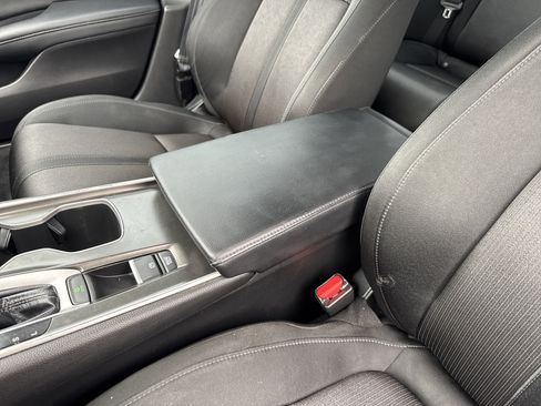 Used 2018 Honda Accord EX image 12