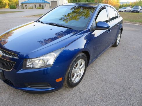Used 2012 Chevrolet Cruze LT FWD image 4